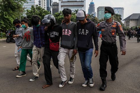 Polisi Pulangkan Sejumlah Pedemo Tolak Omnibus Law yang Diamankan di Sekitar Istana