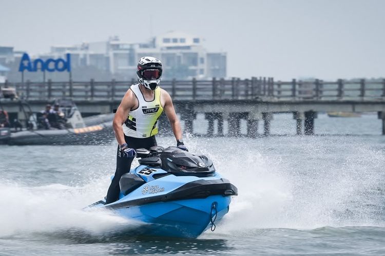 Aksi Dito Ariotedjo kala mengikuti Panglima TNI Cup digelar Mabes TNI di Jetski Academy Ancol, Jakarta, Sabtu (12/9/2026).