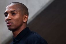 Ole Gunnar Solskjaer Bicara Soal Kepindahan Ashley Young ke Inter