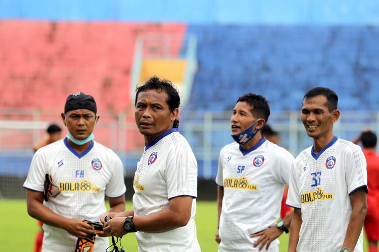 Asisten pelatih Arema FC, Kuncoro.