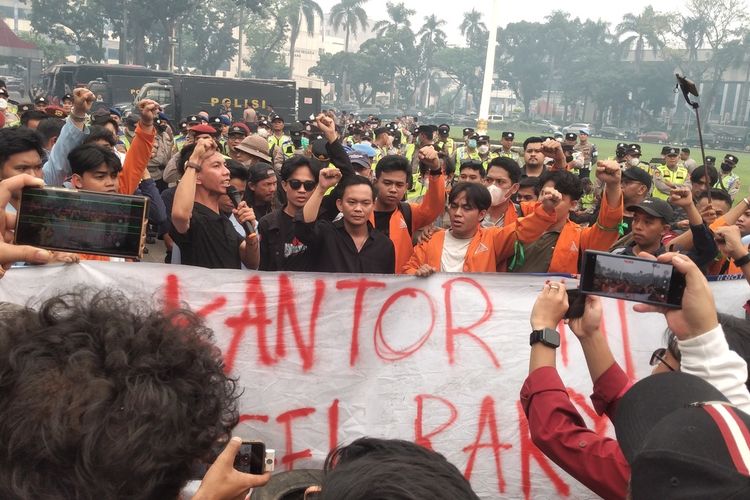 Demo soal Karhutla di Palembang, Mahasiswa Kecewa Tak Ditemui Gubernur Sumsel