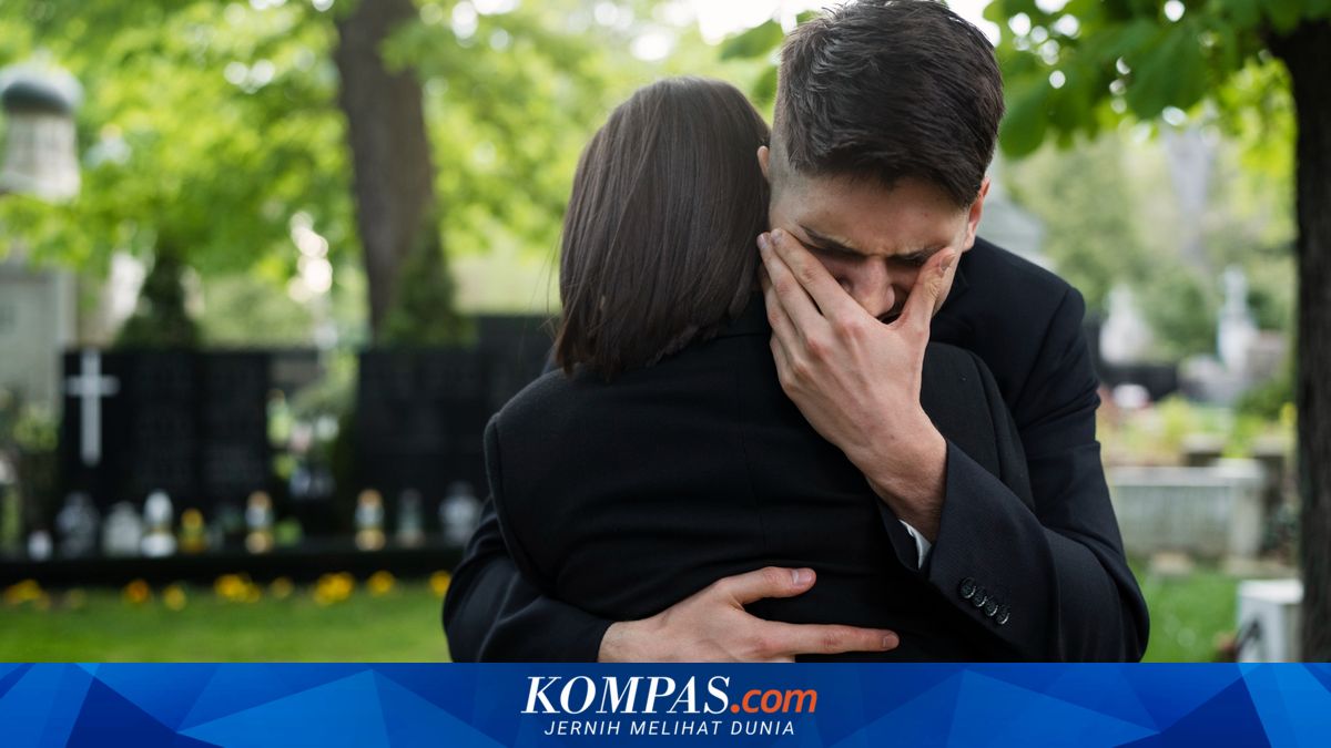 Memahami duka kehilangan tak selalu mudah. Ini penjelasan psikolog tentang proses berduka dan cara tepat memberi dukungan emosional.