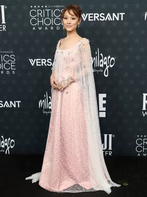 Ariana Grande dalam Critics Choice Awards 2026.