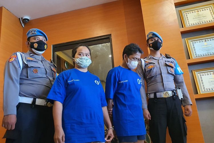 Suami Istri Pembuat Bakso Ayam Tiren MHS dan AHR di Mapolres Bantul Senin (24/1/2022)