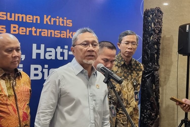 Menteri Perdagangan Zulkifli Hasan saat ditemui di kantornya, Jakarta, Rabu (24/4/2024).