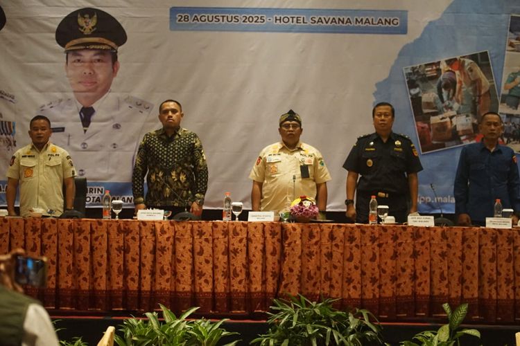 Sosialisasi Gempur Rokok Ilegal yang berlangsung di Hotel Savana Kota Malang, Kamis (28/8/2025).
