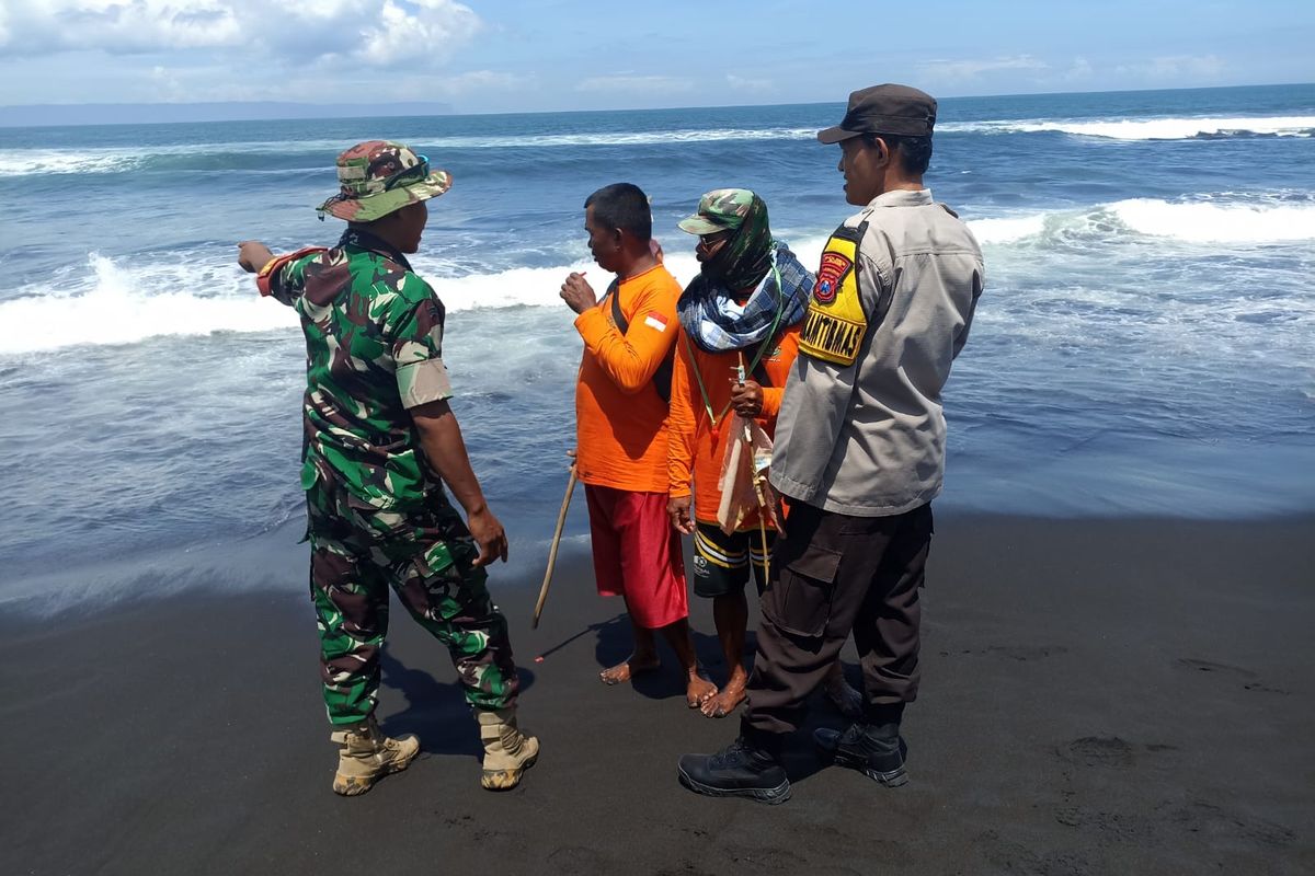 Warga Jember tewas setelah terseret arus Pantai Paseban pada Senin (7/4/2025)