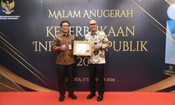 Kemenkum Raih Peringkat Ketiga dalam Anugerah Keterbukaan Informasi Publik 2024