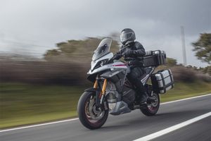 Energica Experia Batal Meluncur di IMOS 2022