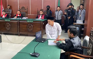 Alwi Terdakwa Kasus Revenge Porn Dilarang Akses Internet 8 Tahun  