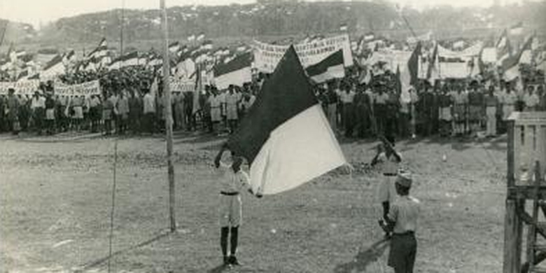 Rapat Raksasa di Lapangan Ikada pada 19 September 1945.
