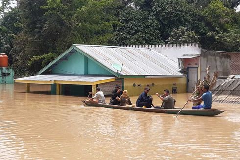 Banjir 2 Meter Rendam Ribuan Rumah di Musi Rawas Sumsel