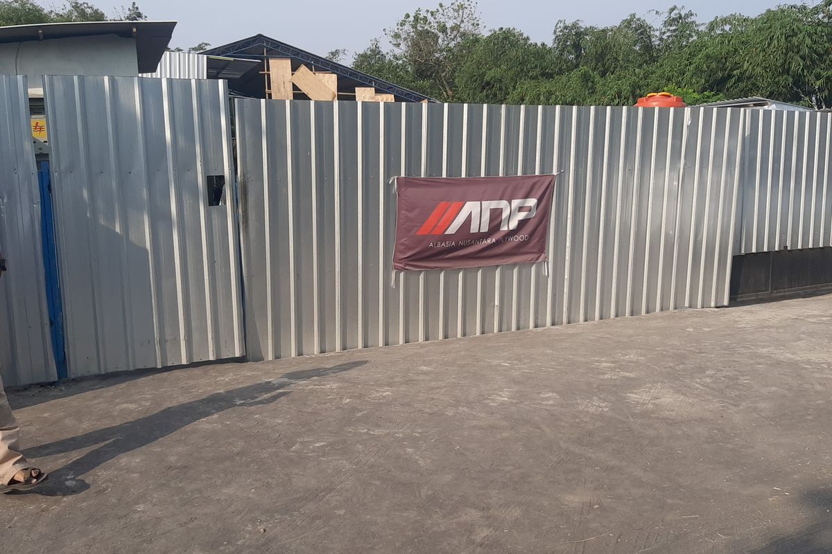 Pabrik kayu ANP di Kecamatan Kunir, Kabupaten Lumajang, Selasa (7/11/2023)