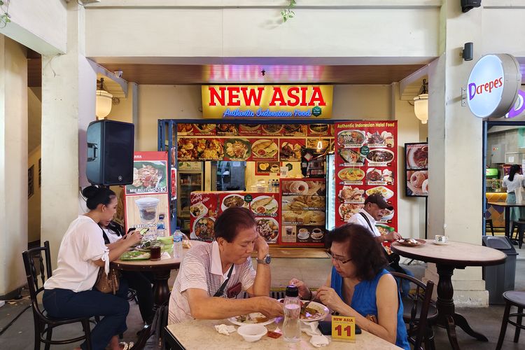 Gerai New Asia, tempat makan halal di Pecinan Glodok, Kamis (18/1/2024). 