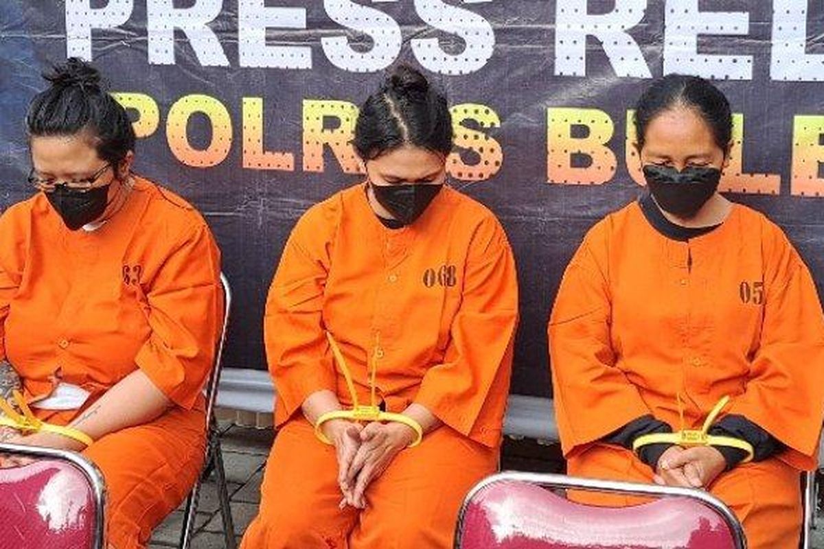 PELAKU - 3 wanita gelap mata dan membunuh Pande Gede Putra lalu membuang jasadnya di hutan lindung Desa Pancasari, Buleleng, Bali. 
