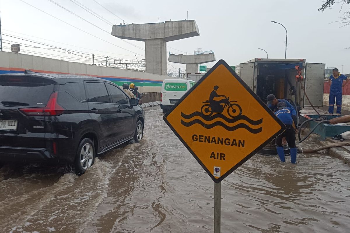 Jalan RE Martadinata Kembali Terendam Banjir Rob, Ketinggian Air Capai 25 Cm