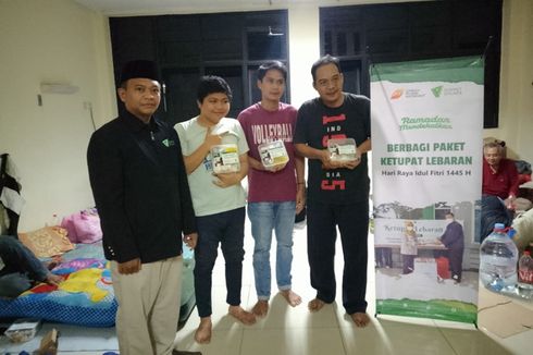 LPM Dompet Dhuafa Sajikan Ketupat Lebaran untuk Petugas Medis dan Keluarga Pasien