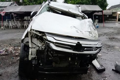 Mobil yang Ditumpangi Vanessa Angel Alami Pecah Ban, Diduga karena Terjadi Benturan