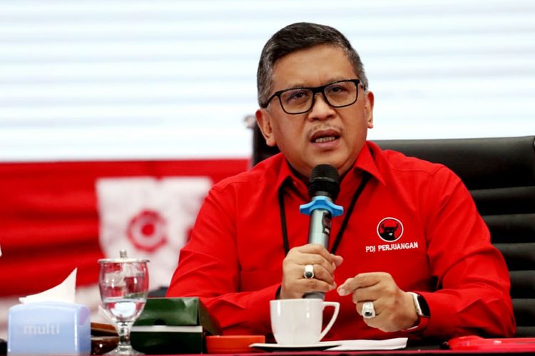 Sekjen DPP PDI-P Hasto Kristiyanto dalam konferensi pers pengumuman paslon Pilkada 2020, Rabu (2/9/2020).