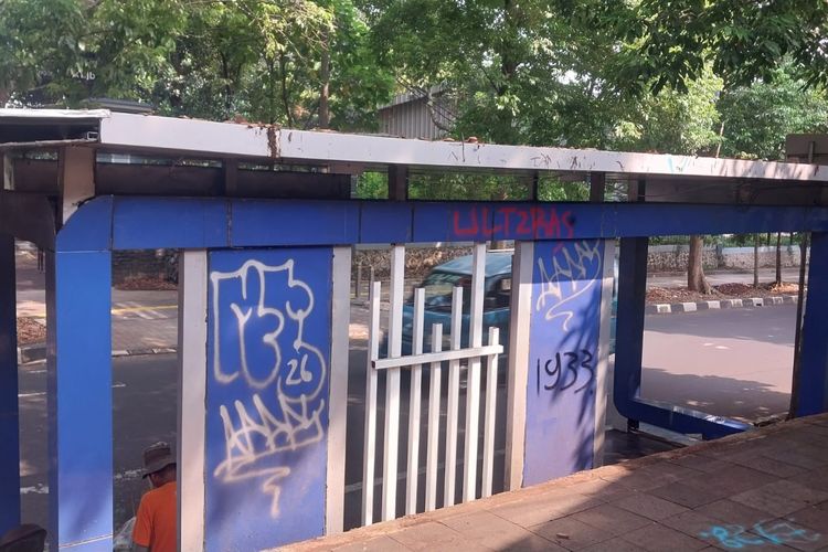 Baru Diperbaiki, Halte GOR 2 Pajajaran Bogor Kembali Dipenuhi Coretan Vandalisme