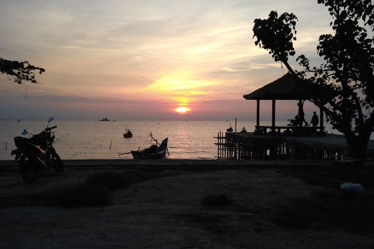 Pantai Binangun adalah salah satu wisata di Rembang, Jawa Tengah
