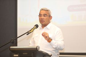 Wakilnya Jadi Tersangka Dugaan Minta Proyek, Wali Kota Farhan Pastikan Layanan Publik Tetap Normal