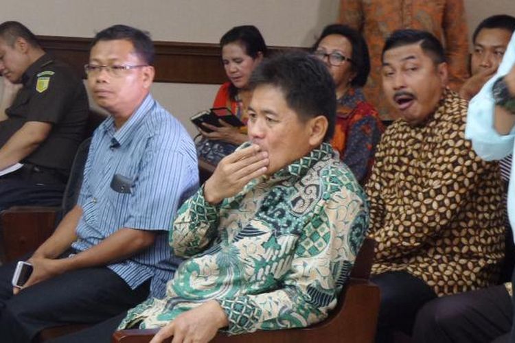 Politisi PKB Musa Zainuddin mengenakan batik hijau saat menjadi saksi di Pengadilan Tipikor Jakarta, Rabu (25/1/2017).