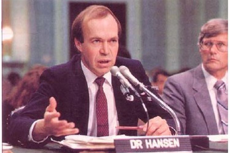 James Hansen, pakar perubahan iklim dari National Aeronautics and Space Administration (NASA), memberikan testimoni kepada Kongres AS pada 1988.