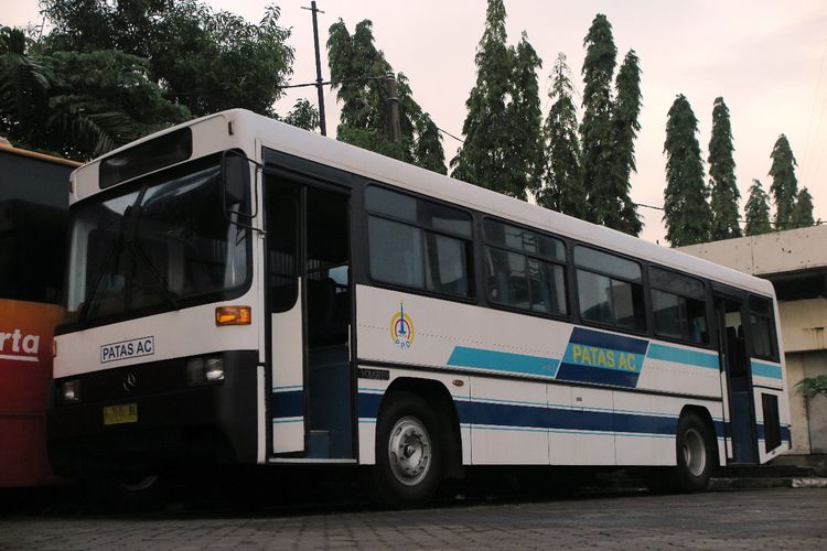 Salah satu transportasi klasik yang dipamerkan dalam pameran Indonesia Classic N Unique Bus 2019 di Hall B JIEXPO Kemayoran, Jakarta pada 20 hingga 22 Maret 2019. 