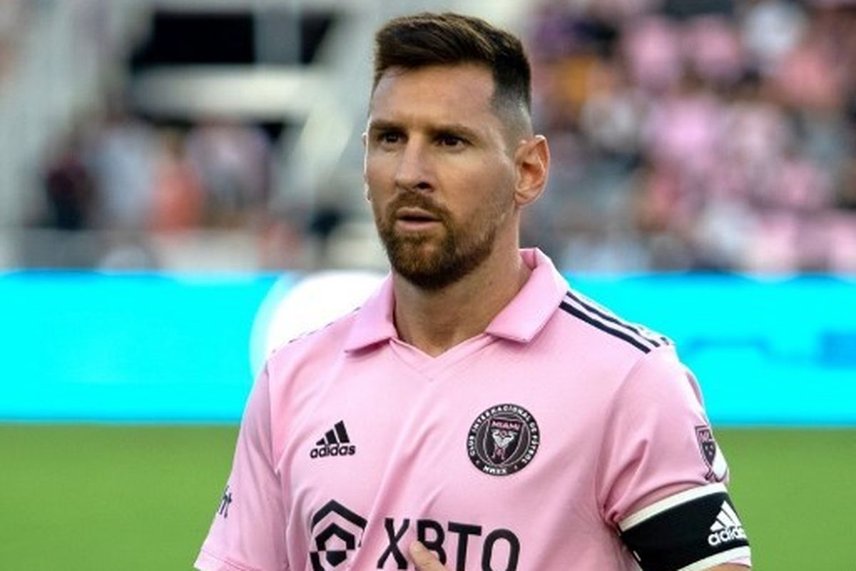 Penyerang Argentina, Lionel Messi, saat bermain dalam laga MLS yang mempertemukan Inter Miami vs Nashville di Stadion DRV PNK pada 30 Agustus 2023. (Foto oleh Chris Arjoon / AFP)