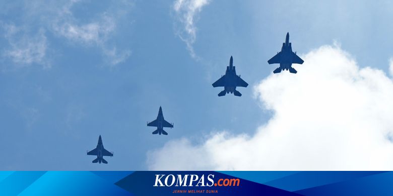 Dogfight F-16 TNI AU Vs F-15 AS Panaskan Langit Riau