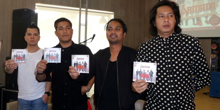 Band Armada merilis album baru mereka, Maju Terus Pantang Mundur, di sebuah restoran siap saji di kawasan Kemang, Jakarta Selatan, Jumat (28/7/2017).