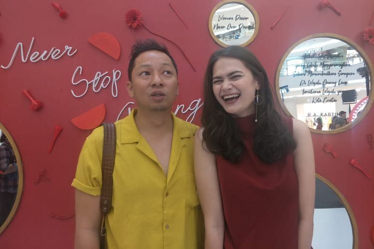 Sabai Morscheck dan Ringgo Agus Rahman ditemui dalam acara Find Your True Glow on Kartini Day di Senayan City, Jakarta Pusat, pada Sabtu (20/4/2019).