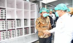 Program MBG di Kepri Tembus 23 Persen, Gubernur Ansar dan Mendag Busan Tinjau SPPG Batam