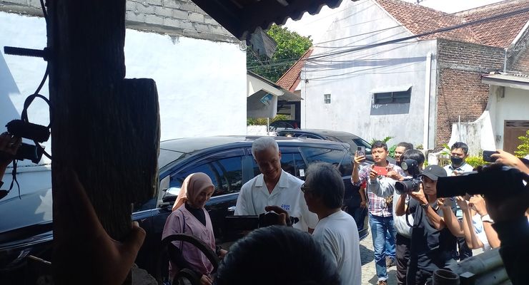 Respons Ganjar Tanggapi Kekalahan di "Kandang Banteng" 