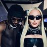 Bokong Madonna saat Promosikan 