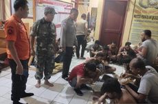 Kapal Memuat 28 WNA Terdampar di Sukabumi, Ada yang Coba Melarikan Diri
