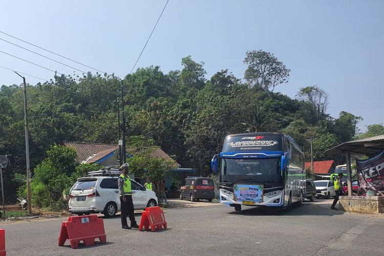 Pantai di Gunungkidul Diserbu Puluhan Ribu Wisatawan Hingga Macet, Pemkab Cari Solusi