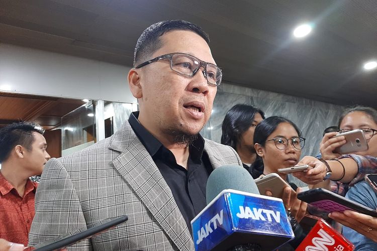 Politisi Partai Golkar Ahmad Doli Kurnia seusai rapat di DPR, Senayan, Jakarta, Selasa (11/2/2020).