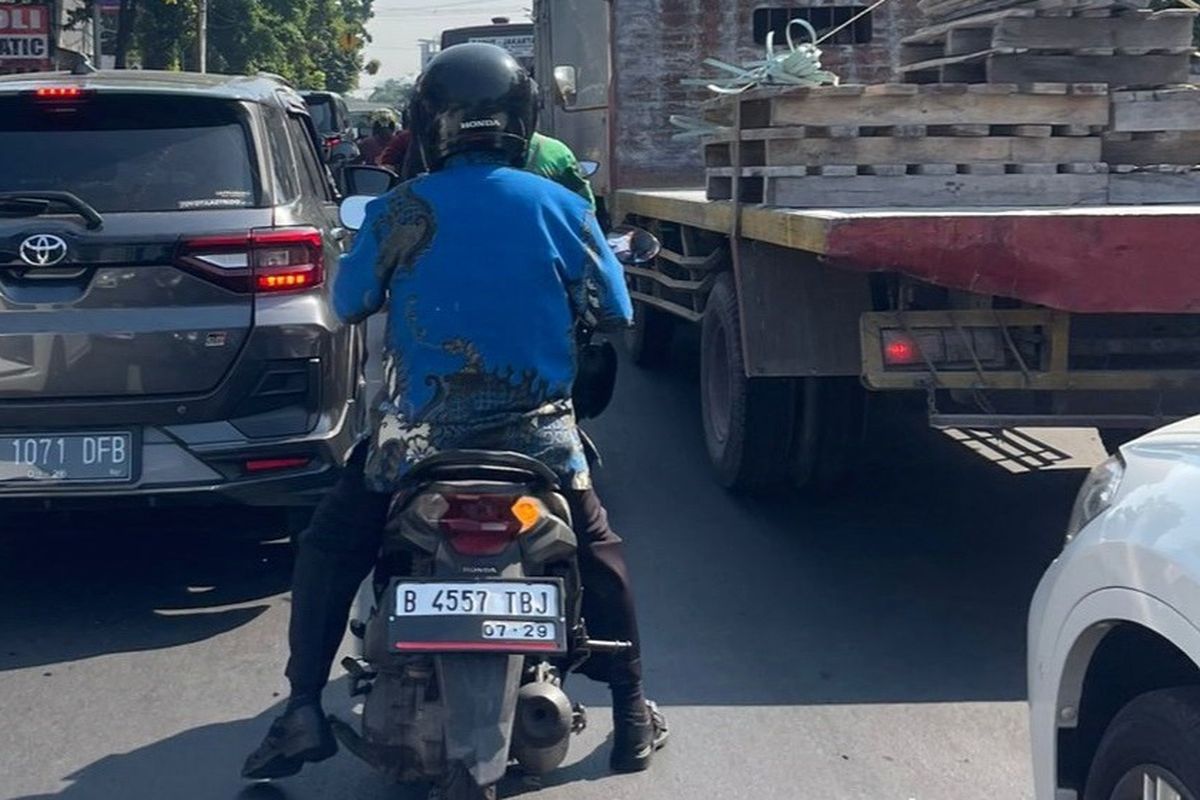 Pentingnya seorang pengendara mewaspadai blind spot.