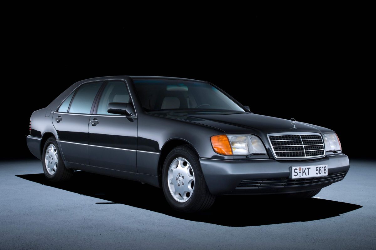 Mercedes-Benz S-Class (W140)