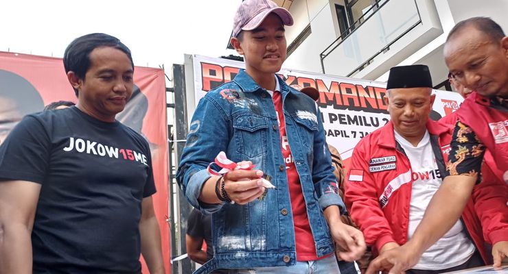 Resmikan Posko Pemenangan PSI di Bekasi, Kaesang: Saya Titip Mas Gibran, ya