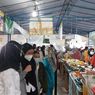 Pasar Takjil di Bendungan Hilir Tetap Ramai Meski Diguyur Hujan