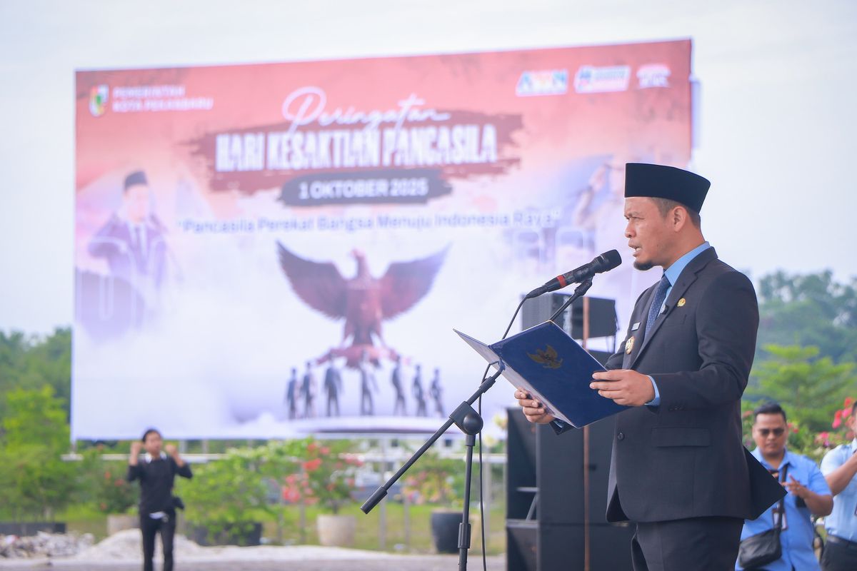Wali Kota Pekanbaru Agung Nugroho memimpin upacara peringatan Hari Kesaktian Pancasila.
