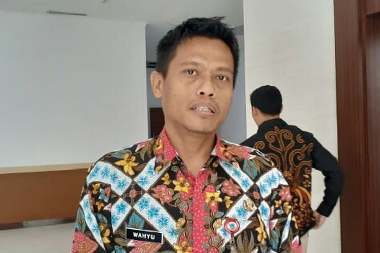 Kepala Dinas Sosial Wahyunoto Lukman telah meniadakan dapur umum yang berdiri di pengungsian korban banjir tersebar di tujuh kecamatan wilayah Tangerang Selatan. Namun, untuk bantuan beruapa logistik untuk korban banjir dipastikan aman.  