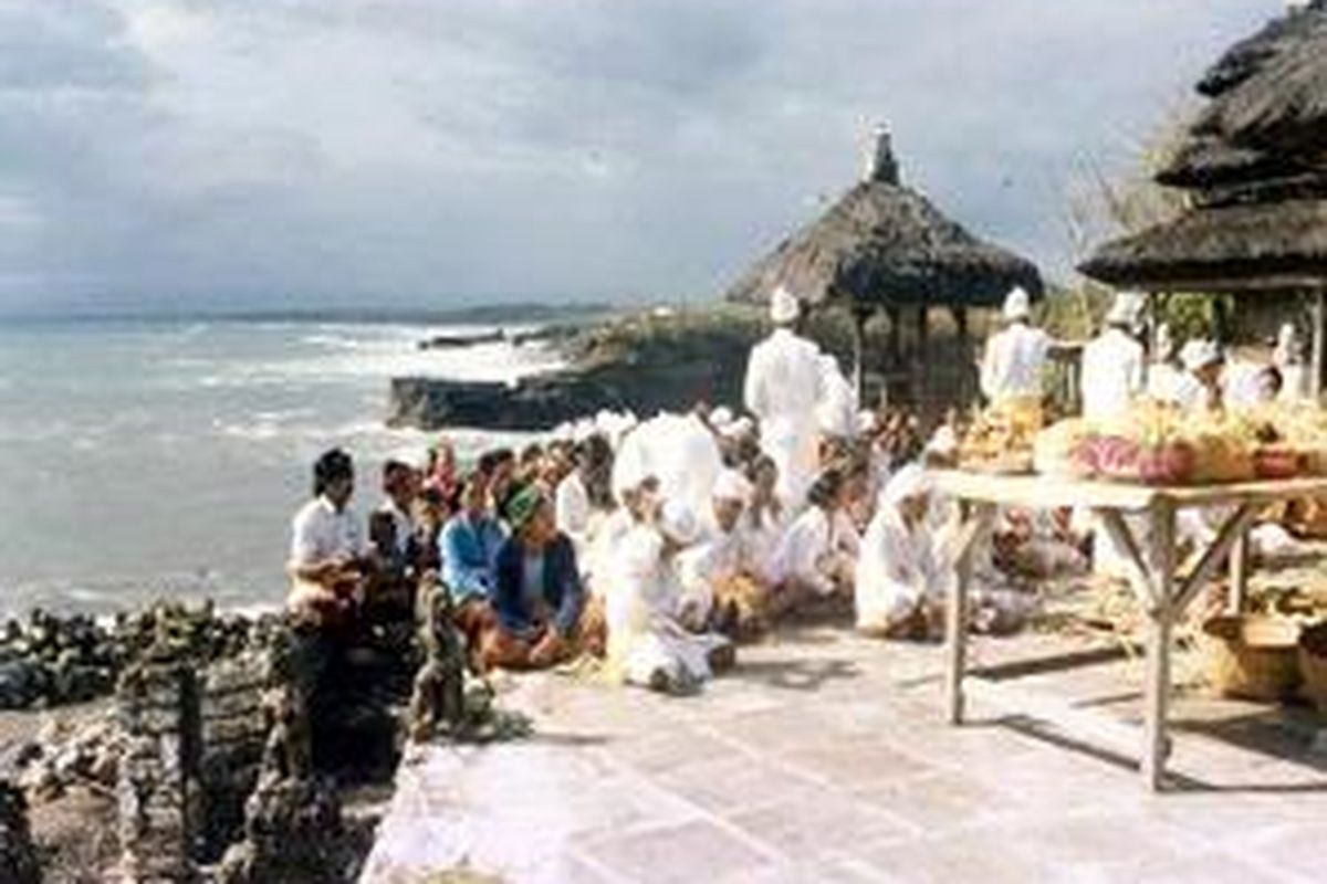 Pura Tanah Lot, Tabanan, Bali.