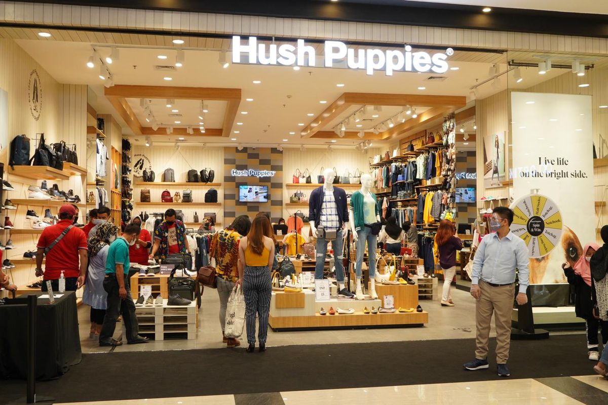 Toko perdana Hush Puppies di Bogor berlokasi di mal AEON Sentul City.