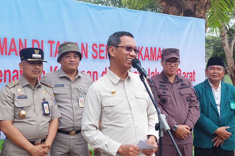 Penjabat (Pj) Gubernur DKI Jakarta Heru Budi Hartono ditemui di Taman Sensori, Kamal, Kalideres, Jakarta Barat, Selasa (28/2/2023).