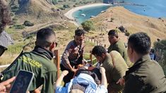 Turis China Pingsan Saat Trekking di Pulau Padar, Tetap Lanjut Wisata Usai Dievakuasi