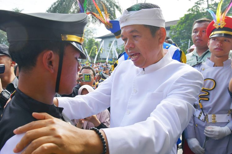 Gubernur Jawa Barat Dedi Mulyadi dalam penutupan program pendidikan karakter Gapura Panca Waluya di Markas Marinir Cilandak, Jakarta. 